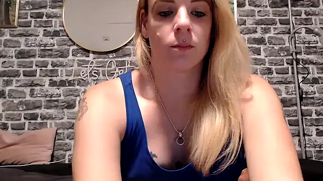 Snapshot of SexyMilf_37 chatting on July 2026 08:19:01 PM SexyMilf 37 online show from July 2026 08:19:01 PM