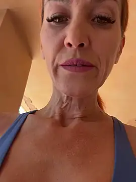 MikaelaBloom online show from September 2025 02:44:02 PM