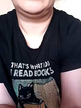 Snapshot of TriumphLove chatting on February 2025 08:47:02 AM TriumphLove online show from February 2025 08:47:02 AM