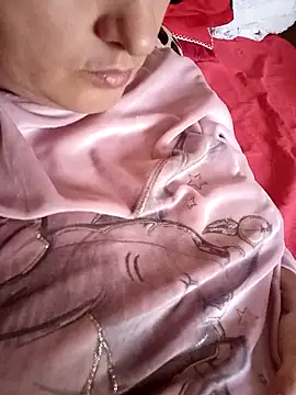 Snapshot of TriumphLove chatting on March 2025 01:40:02 PM TriumphLove online show from March 2025 01:40:02 PM