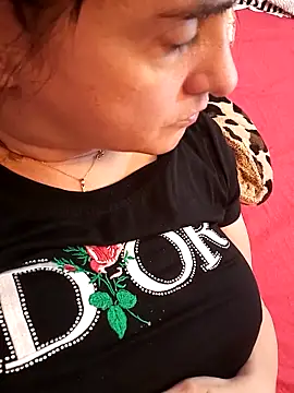 Snapshot of TriumphLove chatting on March 2025 05:26:02 PM TriumphLove online show from March 2025 05:26:02 PM