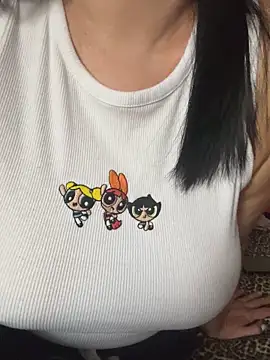 Snapshot of TriumphLove chatting on October 2025 08:23:01 AM TriumphLove online show from October 2025 08:23:01 AM