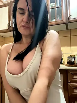 Snapshot of TriumphLove chatting on October 2025 05:38:02 AM TriumphLove online show from October 2025 05:38:02 AM