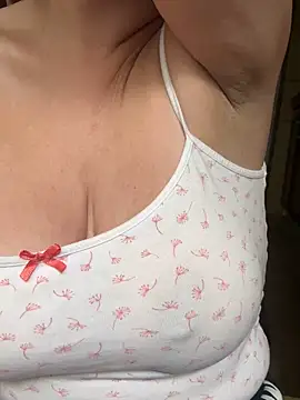 Snapshot of TriumphLove chatting on October 2025 07:30:01 AM TriumphLove online show from October 2025 07:30:01 AM