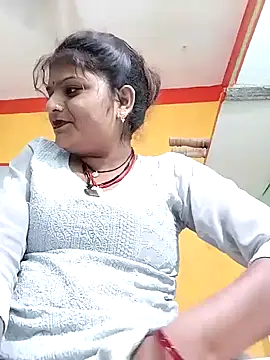 Hot mirchjii online show from October 2025 01:34:01 PM