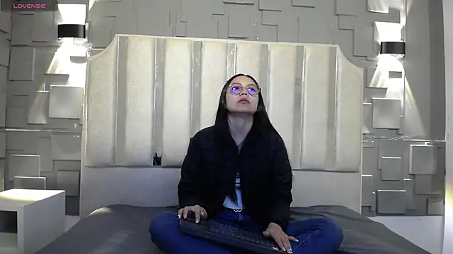 katalina07 1 online show from April 2026 02:54:02 PM