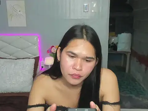 AlianaBlair online show from October 2025 06:07:01 PM