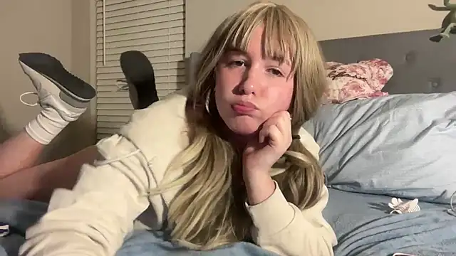 anamira1 online show from March 2026 01:33:02 AM