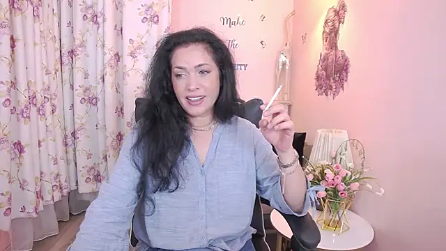 Snapshot of MyLovOne chatting on May 2026 11:38:01 AM MyLovOne online show from May 2026 11:38:01 AM