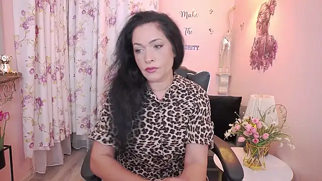 Snapshot of MyLovOne chatting on June 2026 11:20:02 AM MyLovOne online show from June 2026 11:20:02 AM