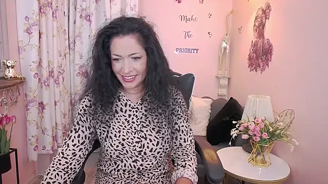 Snapshot of MyLovOne chatting on June 2026 07:47:02 AM MyLovOne online show from June 2026 07:47:02 AM
