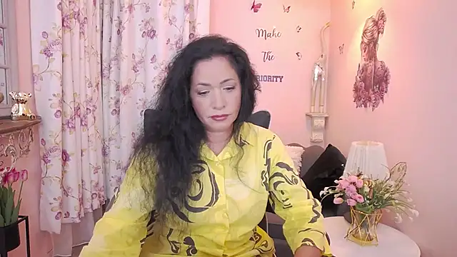 Snapshot of MyLovOne chatting on July 2026 10:06:02 AM MyLovOne online show from July 2026 10:06:02 AM