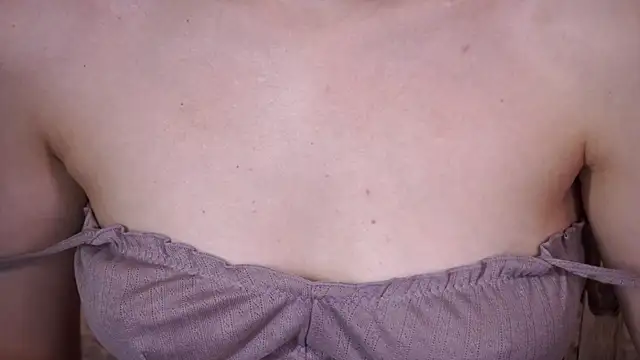 Snapshot of DiamondGoldie chatting on January 2026 01:46:01 PM DiamondGoldie online show from January 2026 01:46:01 PM