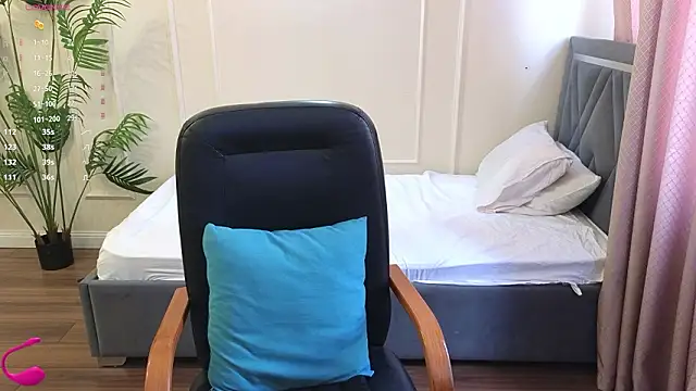 Snapshot of Kuro_Ren chatting on March 2026 03:43:02 AM Kuro Ren online show from March 2026 03:43:02 AM