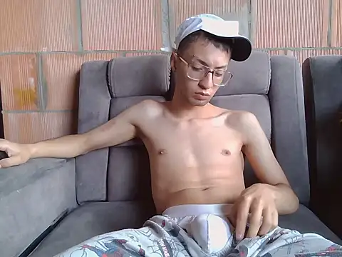 Snapshot of Thiagox274 chatting on April 2026 04:01:01 PM Thiagox274 online show from April 2026 04:01:01 PM