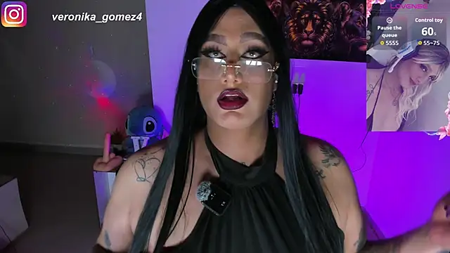 Snapshot of Sweetveronik_44 chatting on April 2026 06:07:02 AM Sweetveronik 44 online show from April 2026 06:07:02 AM