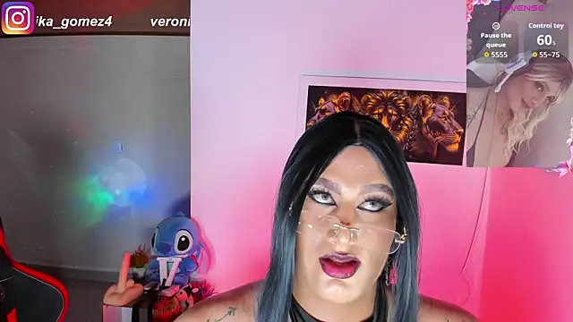 Snapshot of Sweetveronik_44 chatting on April 2026 07:45:01 AM Sweetveronik 44 online show from April 2026 07:45:01 AM