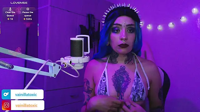 vainilla doll online show from January 2026 11:20:01 PM