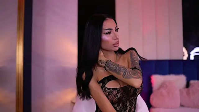 KimNatty online show from December 2025 02:22:01 PM