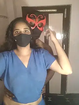 Snapshot of 00USER chatting on November 2025 06:41:02 PM 00USER online show from November 2025 06:41:02 PM