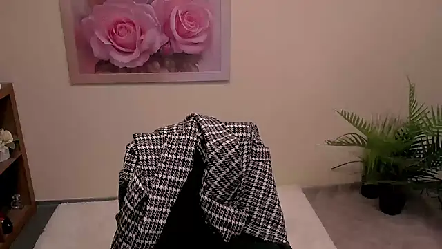 TwoBigSuns online show from April 2026 07:44:01 AM