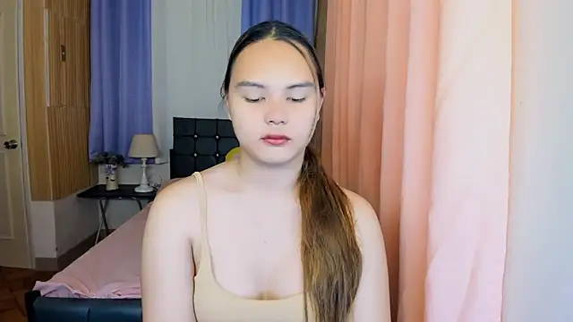 Snapshot of ameliamaureen chatting on April 2026 04:32:01 AM ameliamaureen online show from April 2026 04:32:01 AM