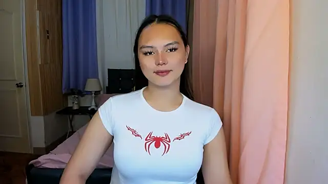 Snapshot of ameliamaureen chatting on April 2026 03:22:02 AM ameliamaureen online show from April 2026 03:22:02 AM