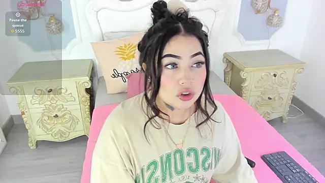 MeganStar   online show from November 2025 12:31:02 PM