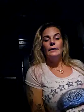 Mrs-Aurora online show from March 2026 12:04:02 AM