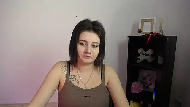 Katrin kiss  online show from November 2025 12:27:02 PM