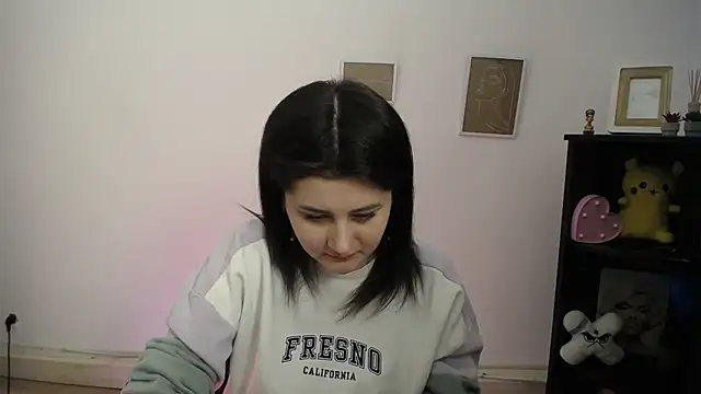 Snapshot of Katrin_kiss_ chatting on March 2026 01:06:02 PM Katrin kiss online show from March 2026 01:06:02 PM