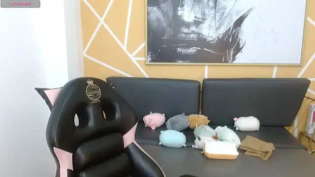 olivia russo  online show from January 2026 08:21:02 PM