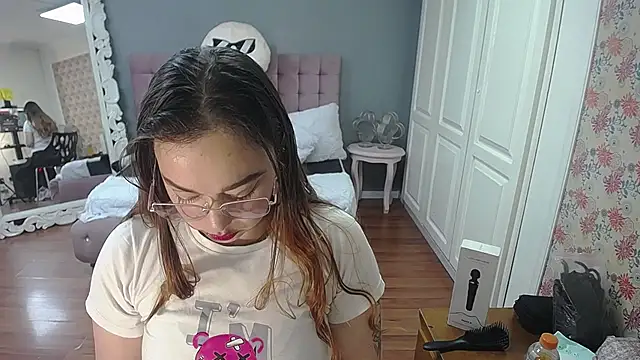 Tammy parker  online show from September 2025 04:34:02 AM