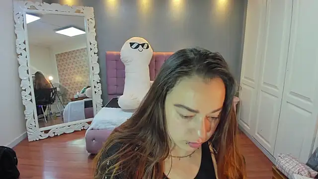 Tammy parker  online show from September 2025 04:04:02 AM