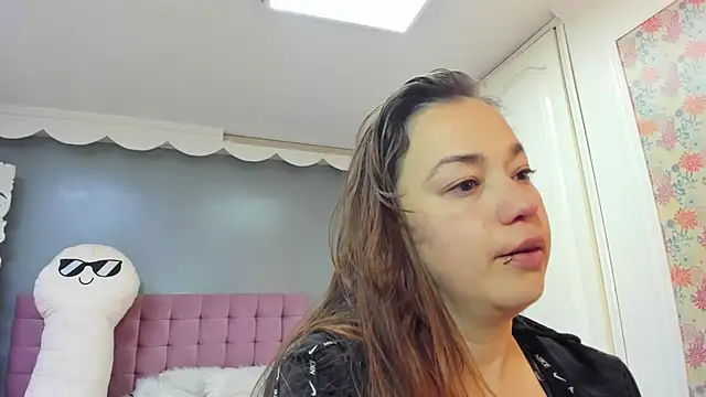 Tammy parker  online show from November 2025 09:08:01 AM