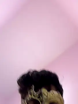 VVcouple online show from November 2025 04:07:02 AM