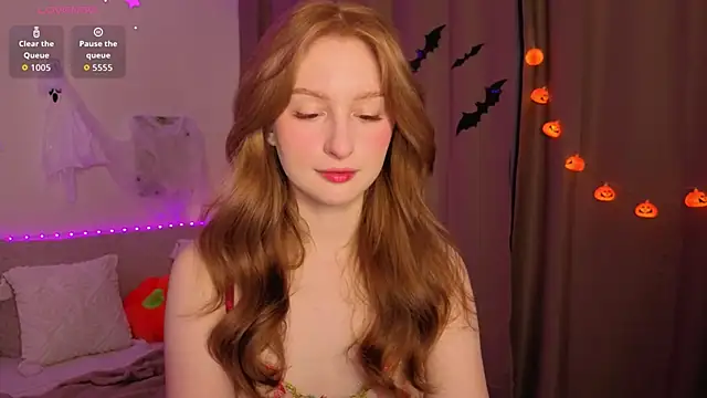 Betty Twinkle online show from October 2025 09:38:01 PM