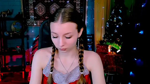 Snapshot of JulieDaniel chatting on January 2026 04:06:02 AM JulieDaniel online show from January 2026 04:06:02 AM