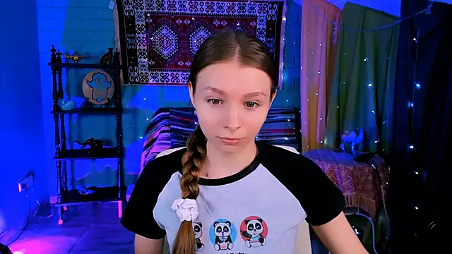 Snapshot of JulieDaniel chatting on March 2026 04:36:02 AM JulieDaniel online show from March 2026 04:36:02 AM