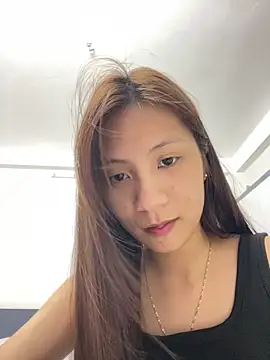 Snapshot of Lil-Gi chatting on April 2026 04:18:01 PM Lil-Gi online show from April 2026 04:18:01 PM