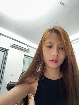 Snapshot of Lil-Gi chatting on May 2026 04:22:01 PM Lil-Gi online show from May 2026 04:22:01 PM