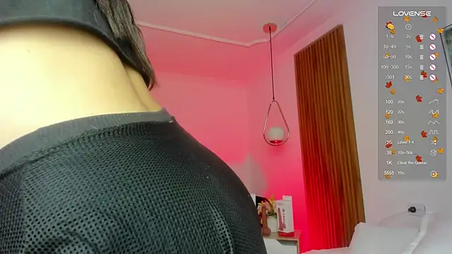 NicolWhite online show from September 2025 12:07:01 PM