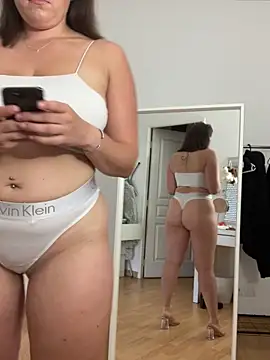 Snapshot of chloedlm5 chatting on September 2025 10:04:02 AM chloedlm5 online show from September 2025 10:04:02 AM