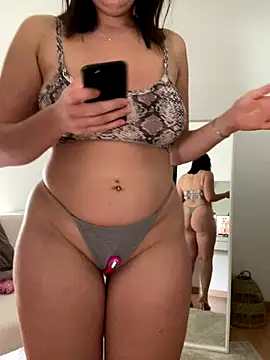 Snapshot of chloedlm5 chatting on October 2025 10:47:01 AM chloedlm5 online show from October 2025 10:47:01 AM