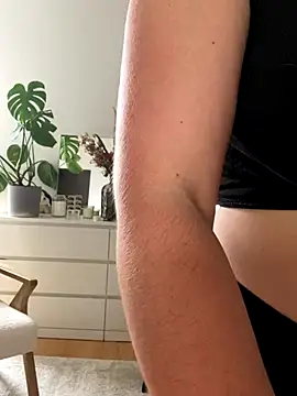 Snapshot of chloedlm5 chatting on October 2025 08:47:01 AM chloedlm5 online show from October 2025 08:47:01 AM