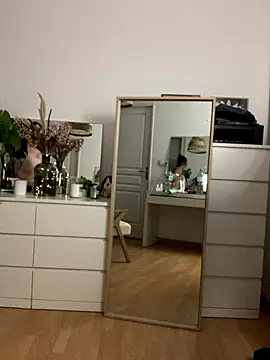 Snapshot of chloedlm5 chatting on November 2025 10:09:02 PM chloedlm5 online show from November 2025 10:09:02 PM