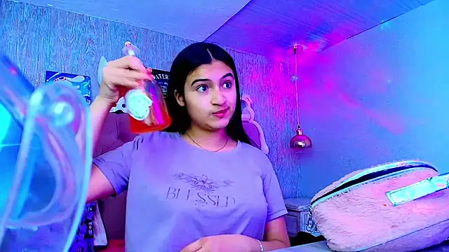 laurenelove online show from November 2025 03:31:01 AM