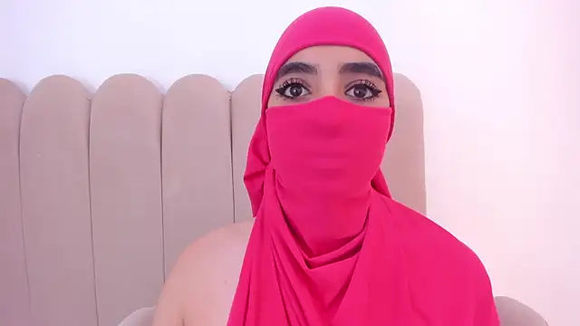 nayiraa  online show from February 2026 06:38:01 PM