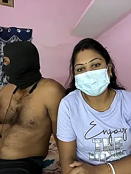 Snapshot of Lovlycouple1 chatting on October 2025 05:54:01 PM Lovlycouple1 online show from October 2025 05:54:01 PM