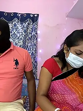 Snapshot of Lovlycouple1 chatting on October 2025 04:52:02 PM Lovlycouple1 online show from October 2025 04:52:02 PM